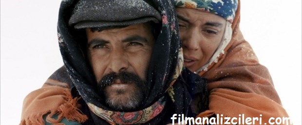 YOL-FILMI-SAHNESI-1 Yol Filmi Analizi: Siyasi Otorite ve Toplumsal Tutsaklığın Anatomisi