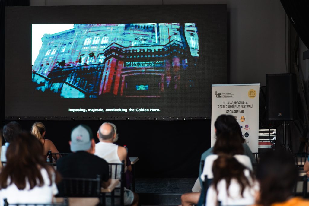 2025_Uluslararasi_Urla_Gastronomi_Film_Festivali_14-1024x683 Gastronomi ve Sinema Urla’da Buluşuyor: Uluslararası Klazomenai Kısa Film Yarışması İçin Başvurular Başladı