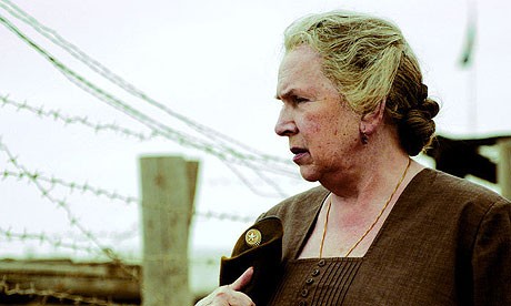 Alexandra-2007-Film-Analizi Alexandra (2007) Film Analizi: Savaşın Gölgesinde Hümanizm ve Kadın Bakışı